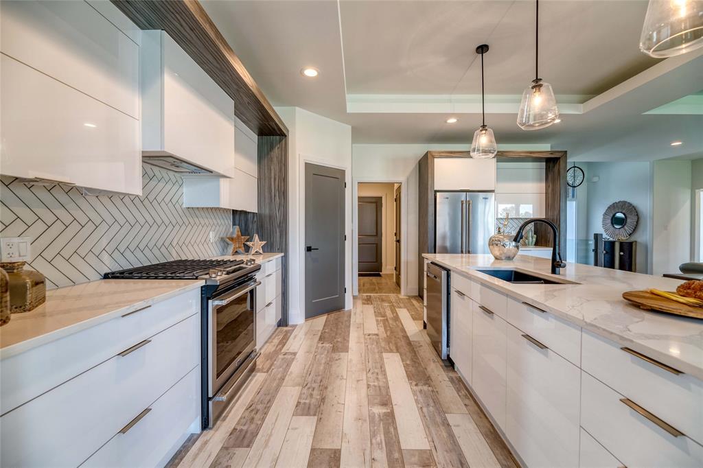 3493 TIMBER RIDGE Road, Plympton-Wyoming Ontario, Canada