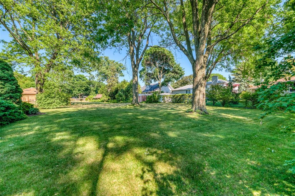 521 CATHCART Boulevard, Sarnia, Ontario, Canada