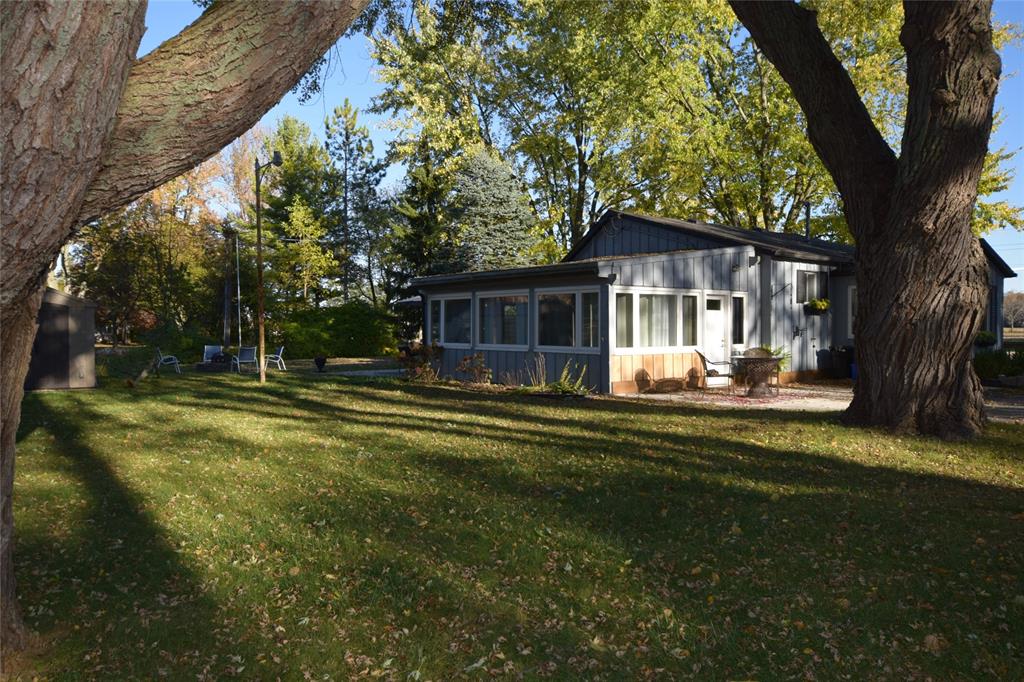 7800 KEN Street, Plympton-Wyoming, Ontario, Canada photo 3