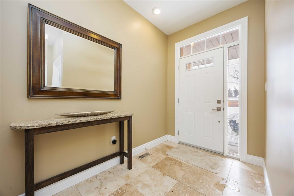 3837 TURNBERRY Lane, Plympton-Wyoming, Ontario, Canada photo 3