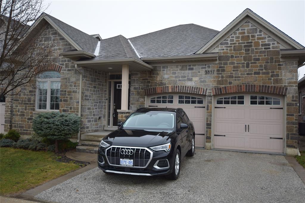 3837 TURNBERRY Lane, Plympton-Wyoming, Ontario, Canada photo 2