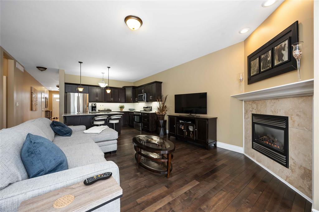 3837 TURNBERRY Lane, Plympton-Wyoming, Ontario, Canada photo 4