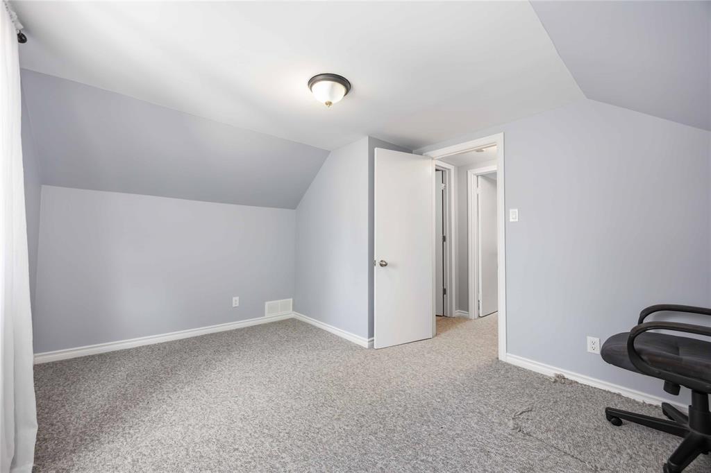 2054 GLADYS Street, Sarnia, Ontario, Canada photo 21