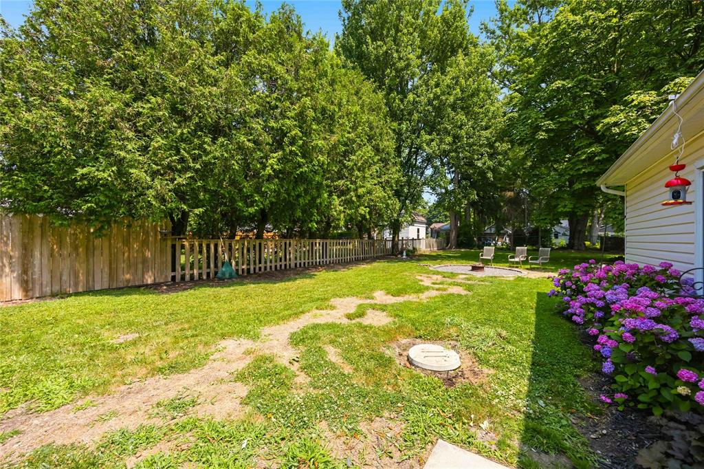 2054 GLADYS Street, Sarnia, Ontario, Canada photo 27
