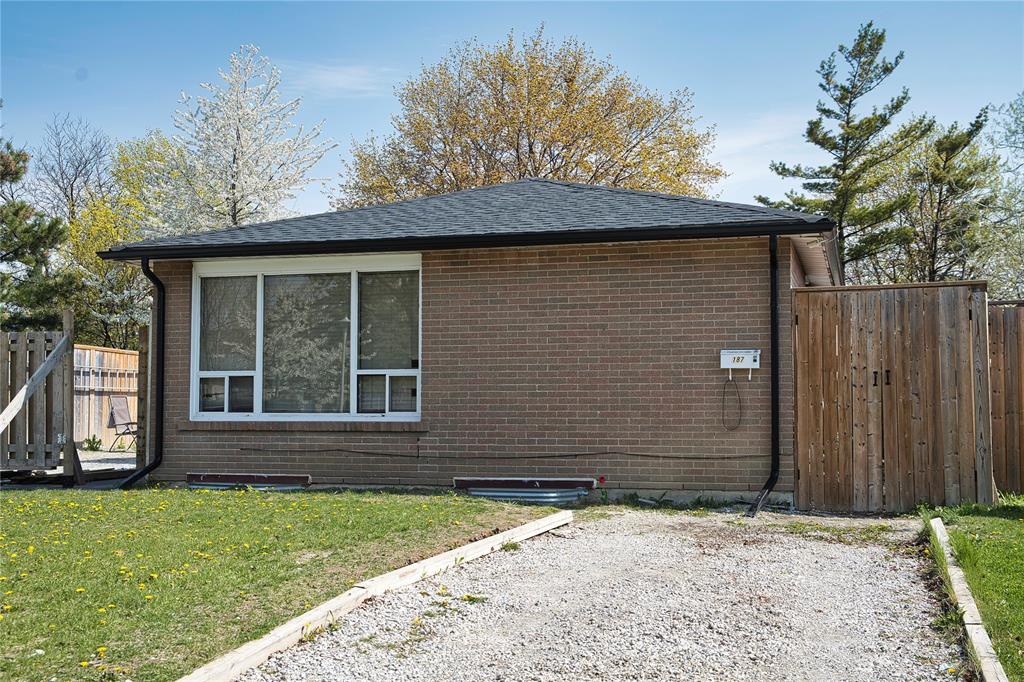 187 FOLKSTONE Crescent