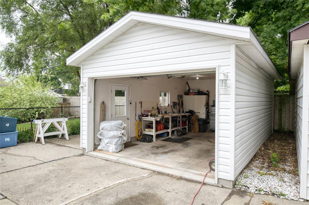 390 DAVIS Street, Sarnia, Ontario, Canada
