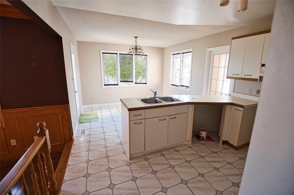 348 FANSHAWE Drive, Sarnia, Ontario, Canada