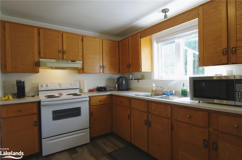 63 NORTH Street E, Orillia, Ontario, Canada