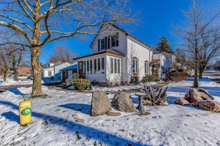 54 WINNIETT Street, Woodstock Ontario, Canada