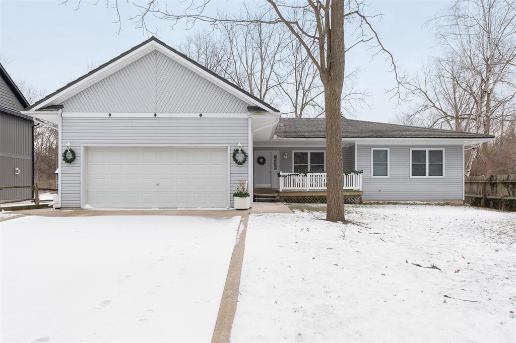 5471 BEACH Street, Lambton Shores Ontario, Canada