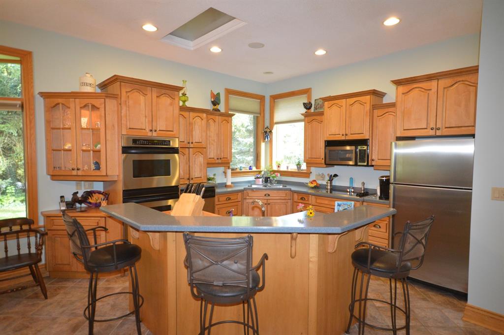 6545 PINE TRAIL Avenue, Lambton Shores Ontario, Canada