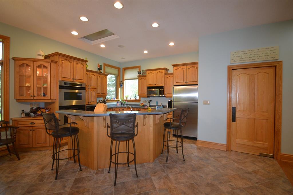 6545 PINE TRAIL Avenue, Lambton Shores Ontario, Canada