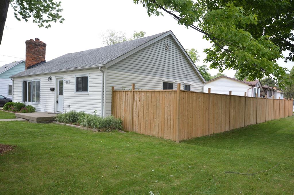 846 DEVINE Street, Sarnia, Ontario, Canada