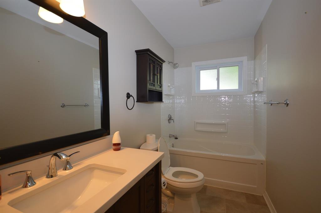 846 DEVINE Street, Sarnia, Ontario, Canada
