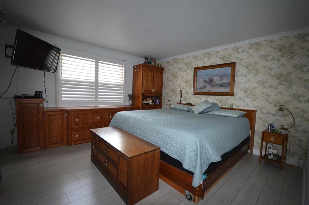 6994 LONDON Line, Warwick, Ontario, Canada