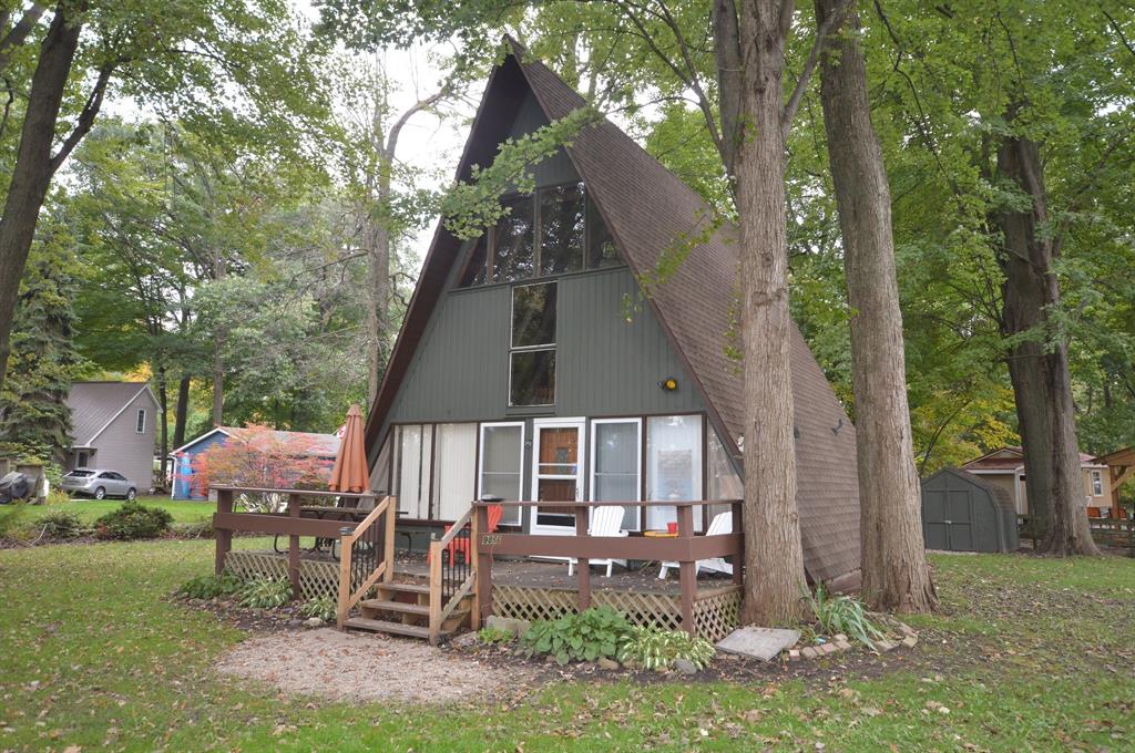 9866 LAKE Road, Lambton Shores, Ontario, Canada