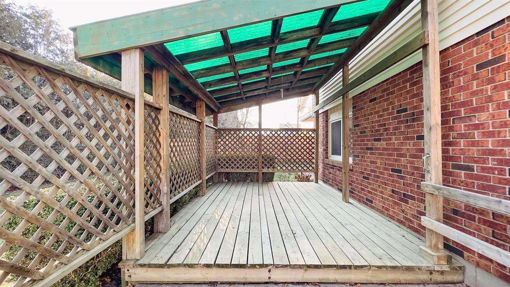 2574 KAYMAR Crescent, Sarnia, Ontario, Canada