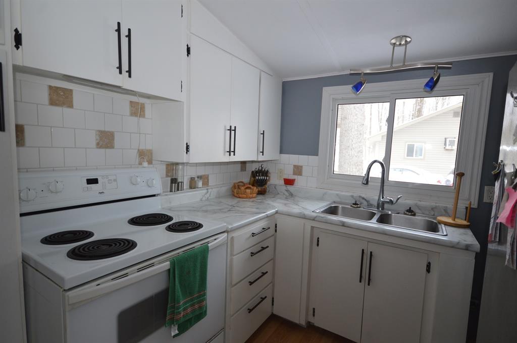 6121 WILLIZ Road, Lambton Shores, Ontario, Canada