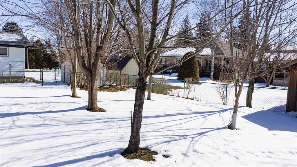 65 BROADWAY Street, Lambton Shores, Ontario, Canada