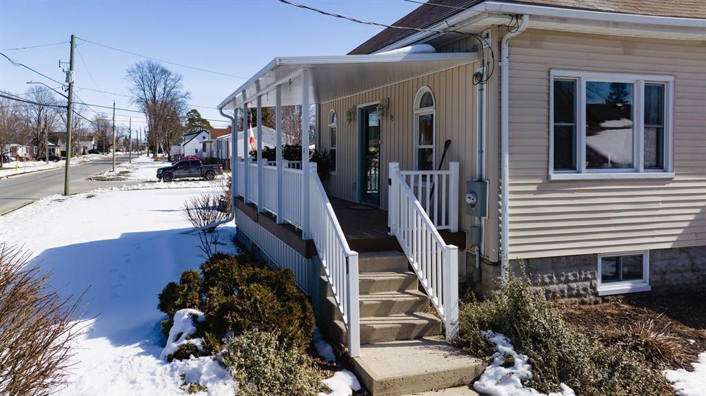 65 BROADWAY Street, Lambton Shores, Ontario, Canada