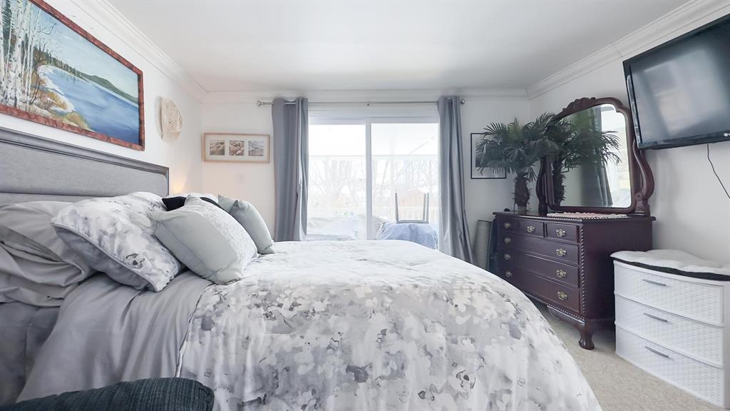 65 BROADWAY Street, Lambton Shores, Ontario, Canada