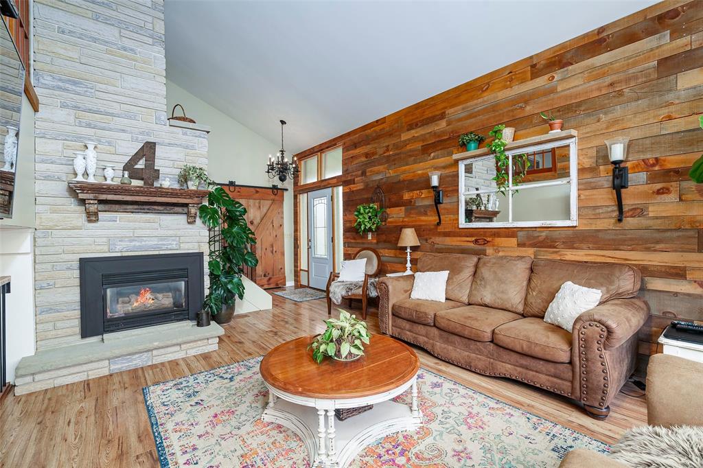 11 BAYLEY Street, Lambton Shores, Ontario, Canada