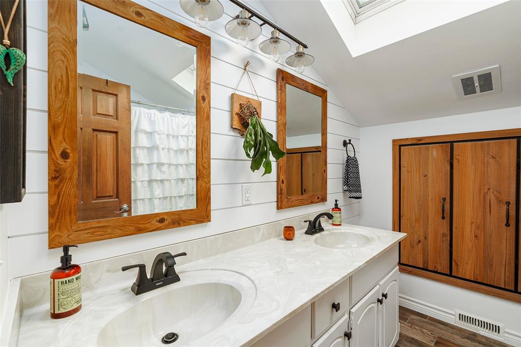 11 BAYLEY Street, Lambton Shores, Ontario, Canada