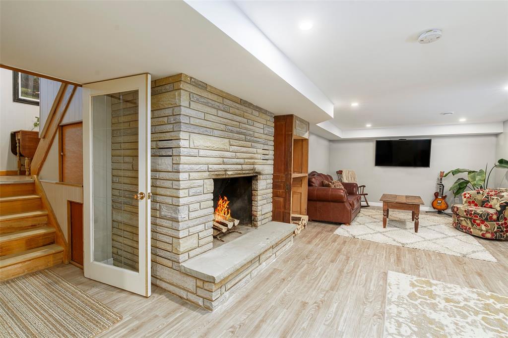 11 BAYLEY Street, Lambton Shores, Ontario, Canada