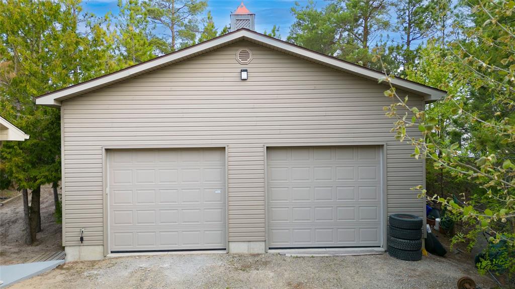 6782 EAST PARKWAY Drive, Lambton Shores, Ontario, Canada
