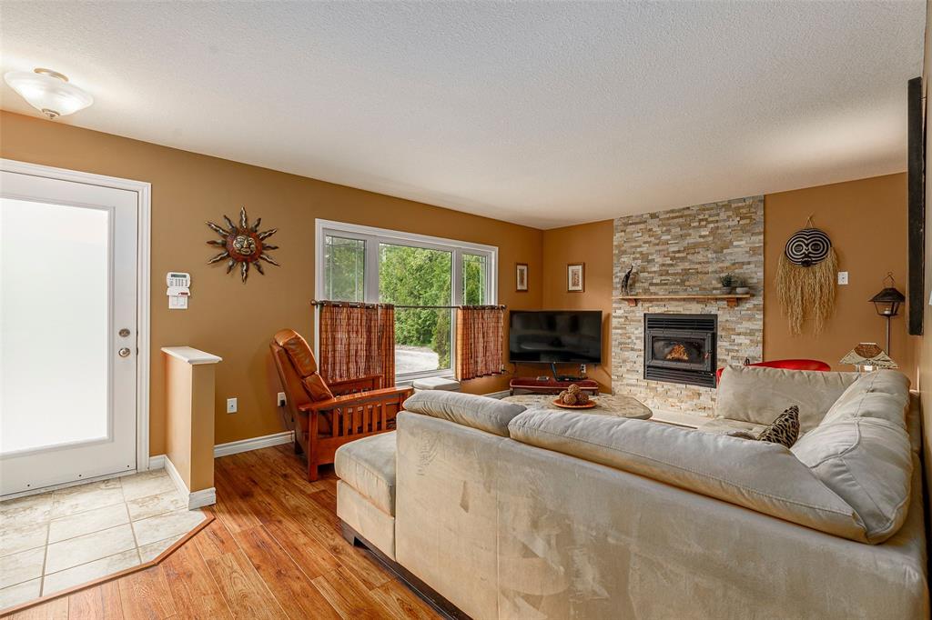 6782 EAST PARKWAY Drive, Lambton Shores, Ontario, Canada