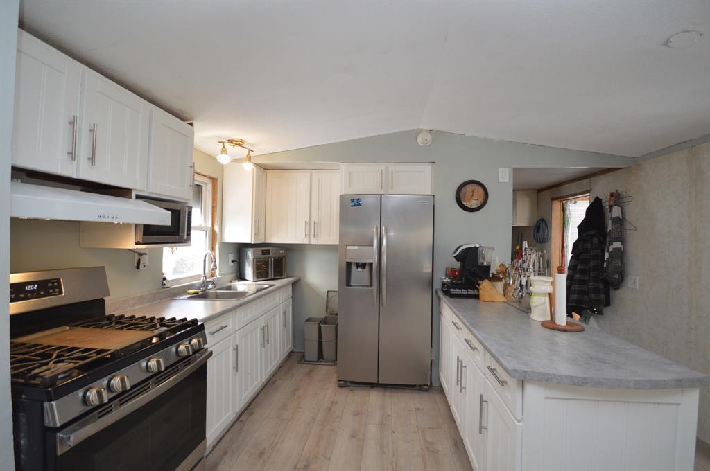 9839 LAKESHORE Road Unit# 3, Lambton Shores, Ontario, Canada