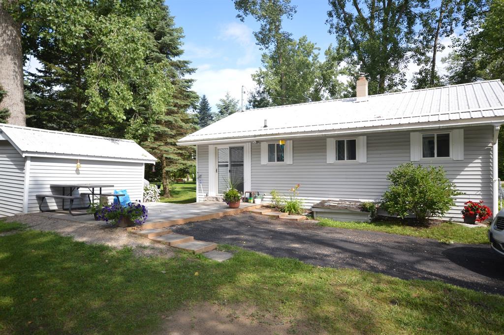 6419 VICTORIA Avenue, Lambton Shores, Ontario, Canada