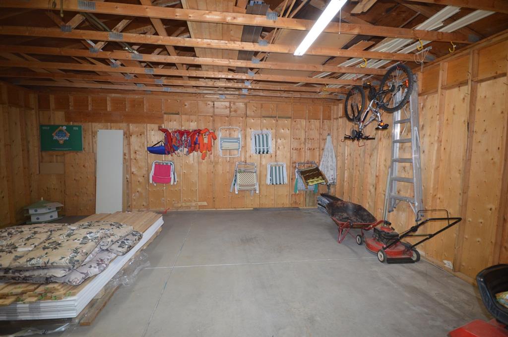 9670 RICHARDSON Drive, Lambton Shores, Ontario, Canada