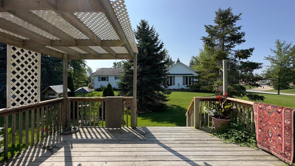 4335 BLUEPOINT Drive, Plympton-Wyoming, Ontario, Canada