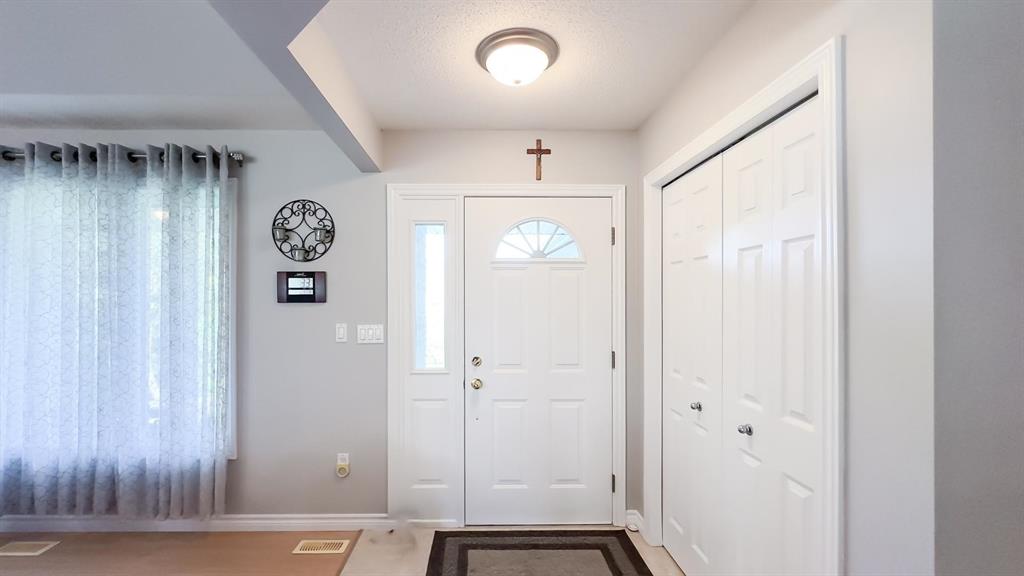 4335 BLUEPOINT Drive, Plympton-Wyoming, Ontario, Canada