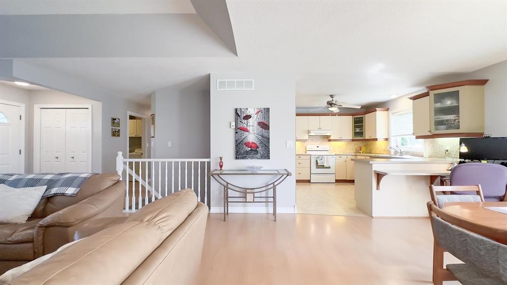 4335 BLUEPOINT Drive, Plympton-Wyoming, Ontario, Canada