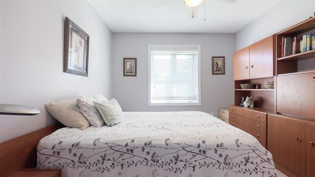 4335 BLUEPOINT Drive, Plympton-Wyoming, Ontario, Canada