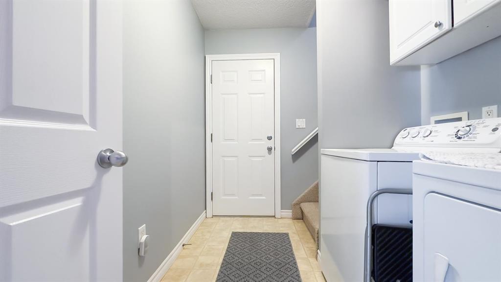4335 BLUEPOINT Drive, Plympton-Wyoming, Ontario, Canada