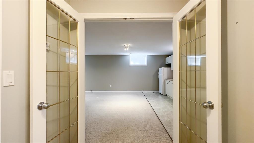 4335 BLUEPOINT Drive, Plympton-Wyoming, Ontario, Canada