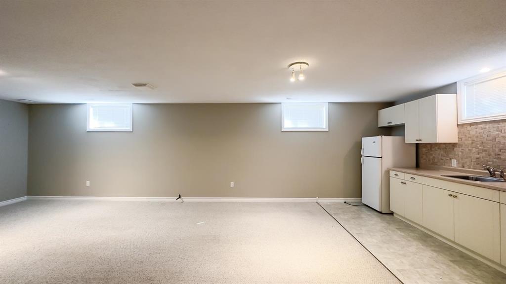 4335 BLUEPOINT Drive, Plympton-Wyoming, Ontario, Canada