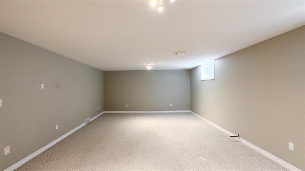 4335 BLUEPOINT Drive, Plympton-Wyoming, Ontario, Canada