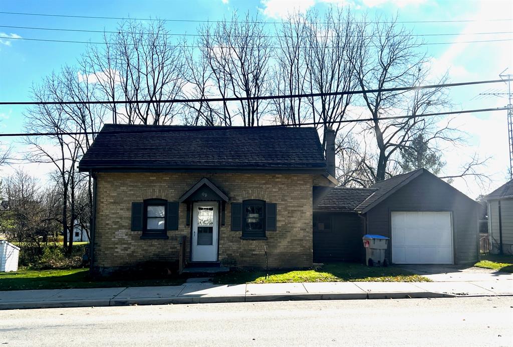 49 King Street East, Lambton Shores Ontario, Canada