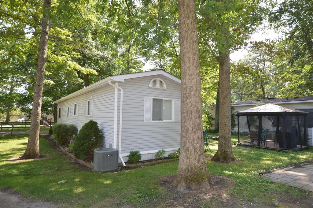9910 NORTHVILLE Crescent Unit# A-52, Lambton Shores, Ontario, Canada