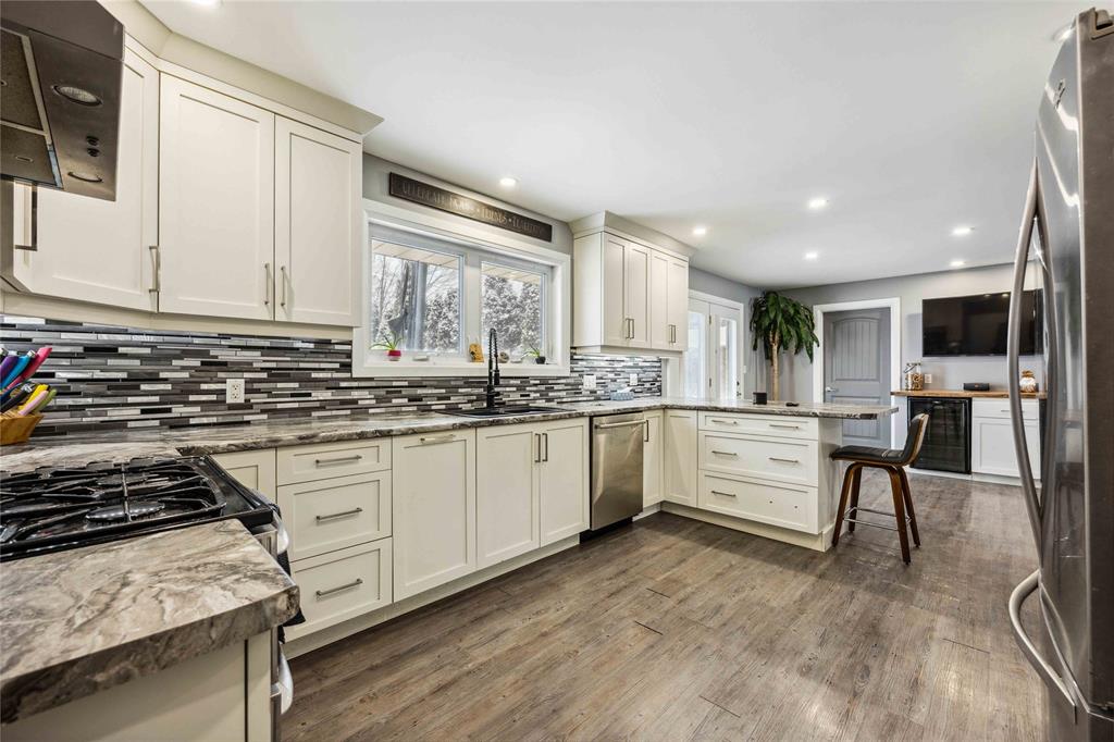 8366 TOWNSEND Line, Lambton Shores, Ontario, Canada
