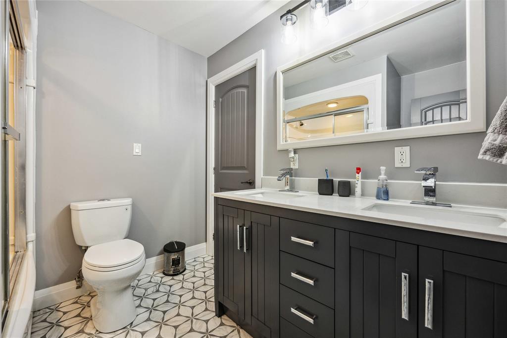 8366 TOWNSEND Line, Lambton Shores, Ontario, Canada