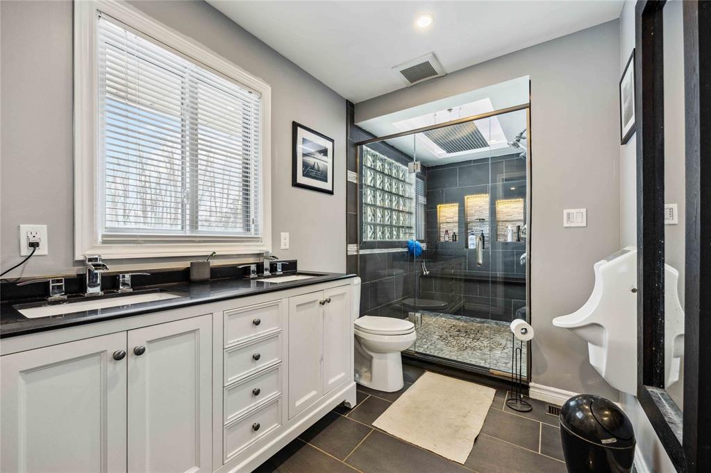 8366 TOWNSEND Line, Lambton Shores, Ontario, Canada