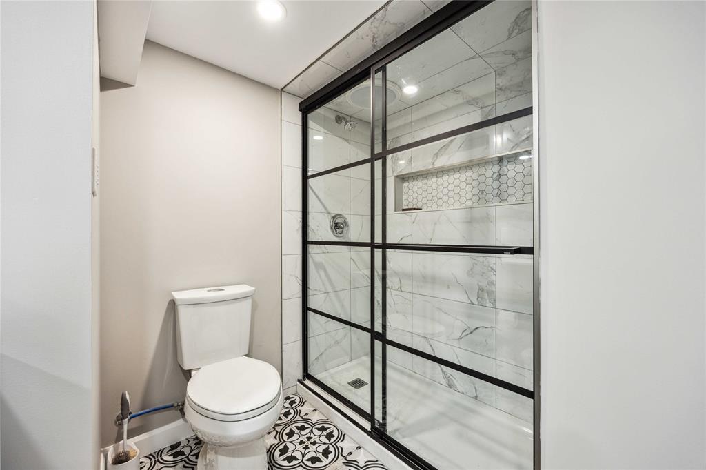 8366 TOWNSEND Line, Lambton Shores, Ontario, Canada