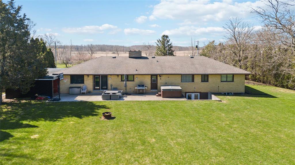 8366 TOWNSEND Line, Lambton Shores, Ontario, Canada