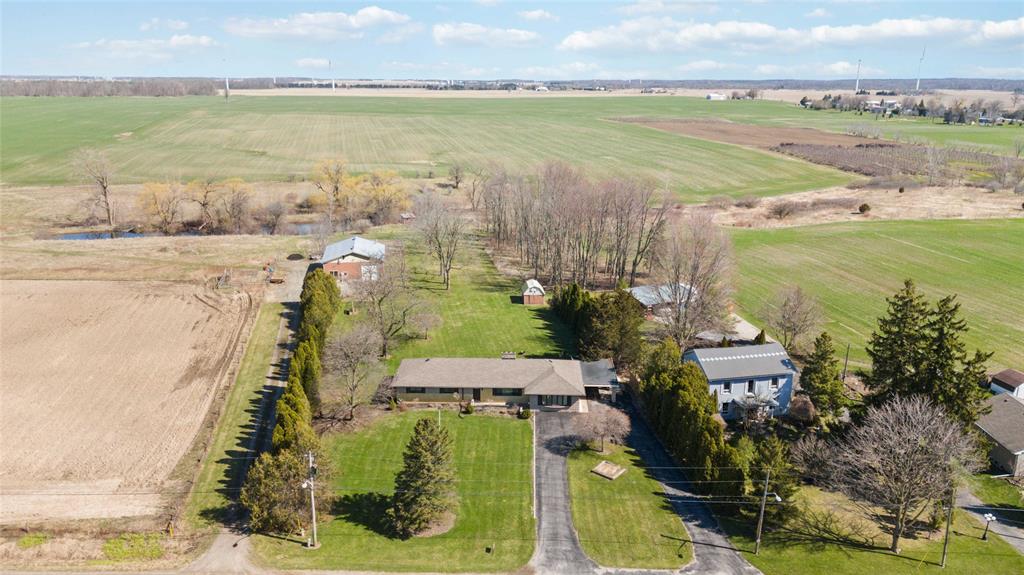 8366 TOWNSEND Line, Lambton Shores, Ontario, Canada
