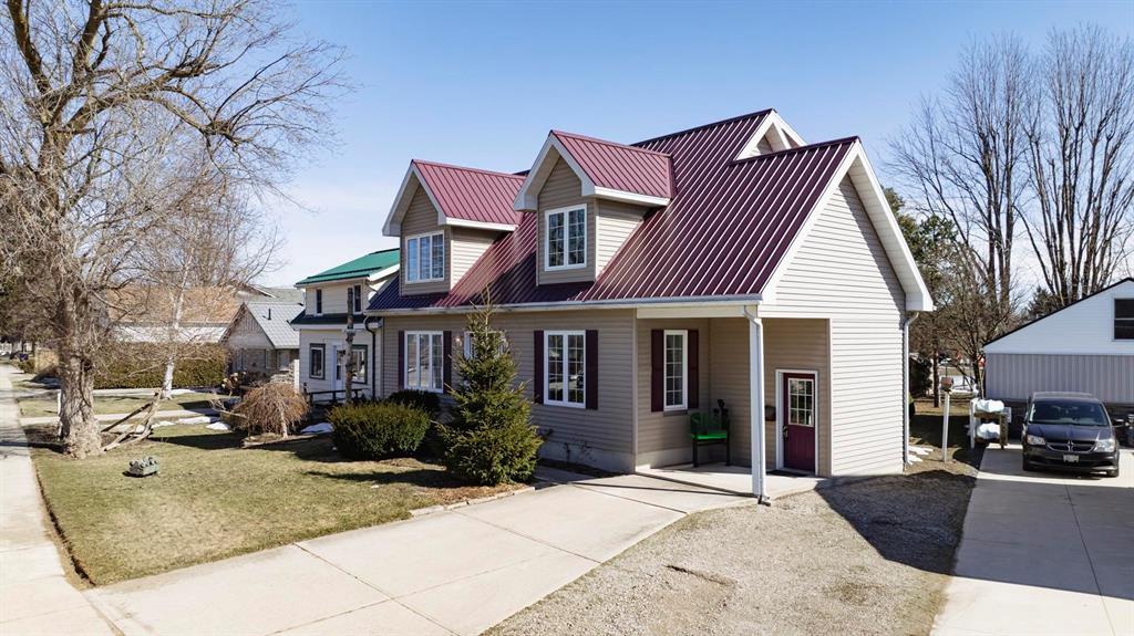 28 SAUBLE RIVER Road, Grand Bend, Ontario, Canada photo 2